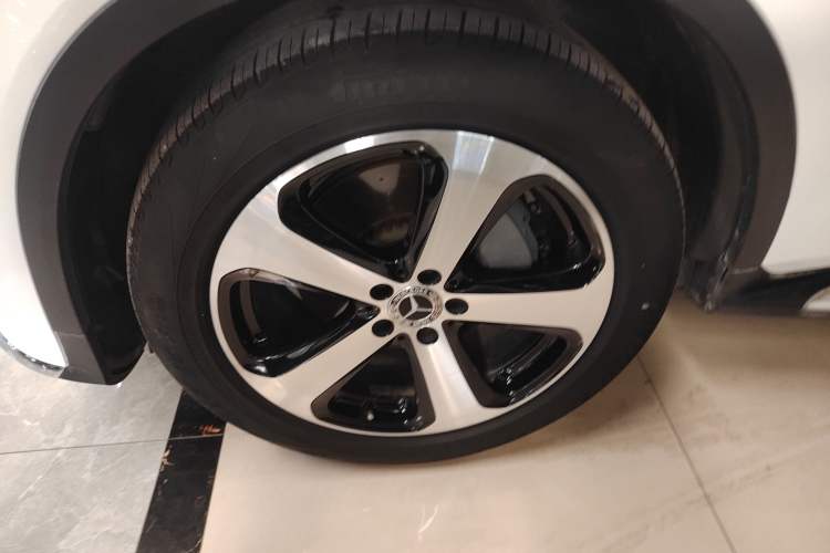 Used Mercedes-Benz GLC 2018 GLC 260 4MATIC Luxury Model Left Front Wheel Hub