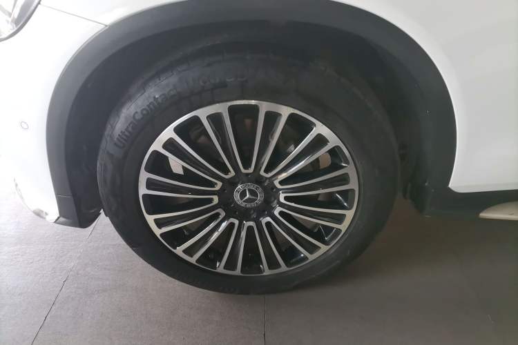 Used Mercedes-Benz GLC 2018 Facelifted GLC 260 4MATIC Dynamic Edition Left Front Wheel Hub