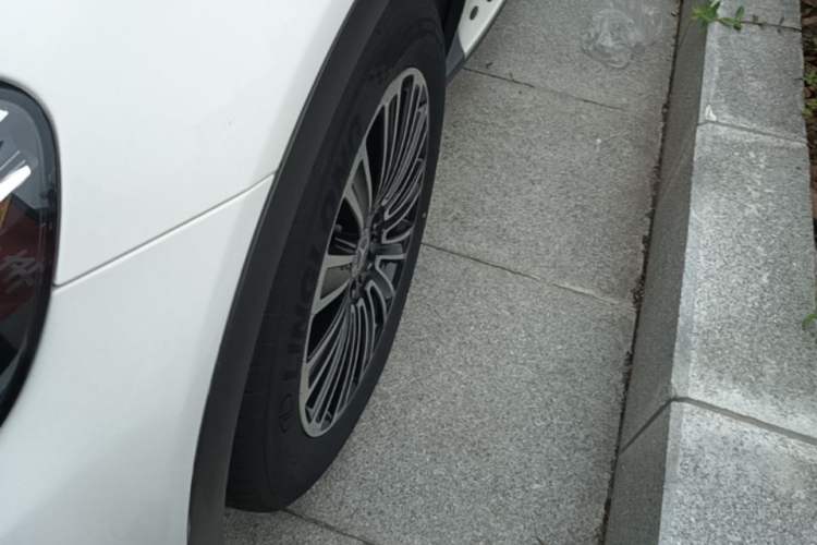 Used Mercedes-Benz GLC 2018 Facelift GLC 200 4MATIC Left Front Wheel Hub