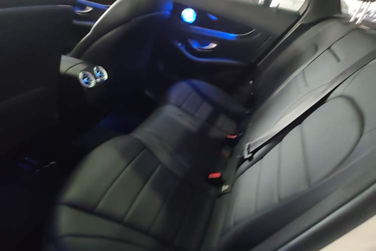 Used Mercedes-Benz GLC 2018 GLC 260 4MATIC Dynamic Edition Left Rear Seat