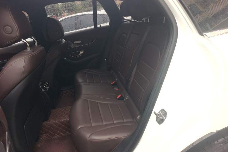 Used Mercedes-Benz GLC 2018 Facelift GLC 260 4MATIC Luxury Edition Left Rear Seat