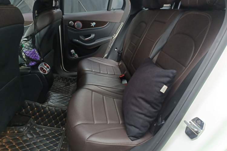 Used Mercedes-Benz GLC 2018 Facelift GLC 260 4MATIC Luxury Edition Left Rear Seat