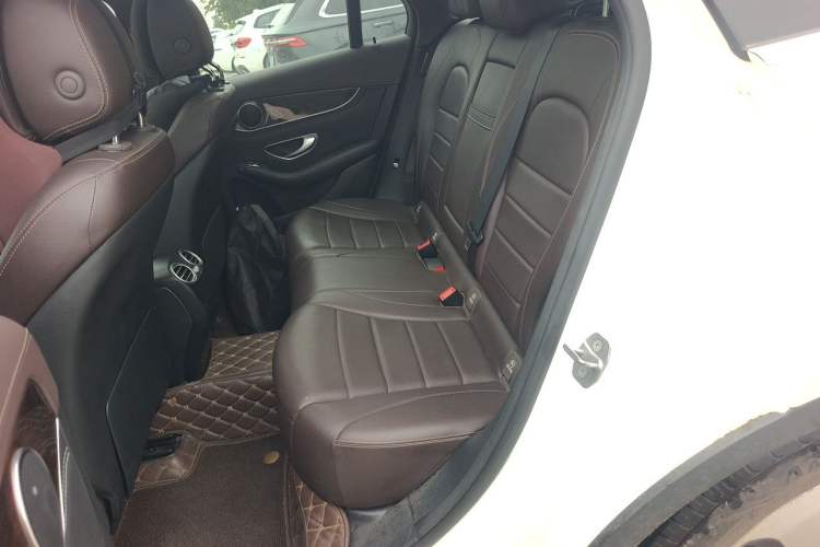 Used Mercedes-Benz GLC 2018 Facelift GLC 260 4MATIC Luxury Edition Left Rear Seat