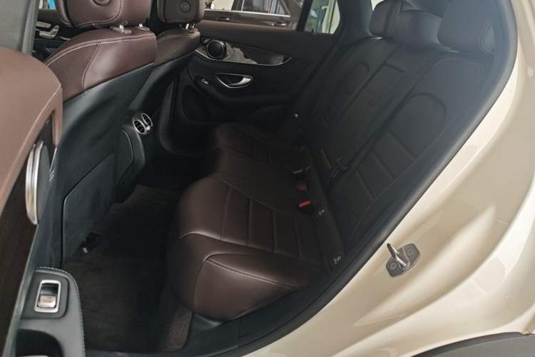 Used Mercedes-Benz GLC 2018 Facelift GLC 260 4MATIC Luxury Edition Left Rear Seat