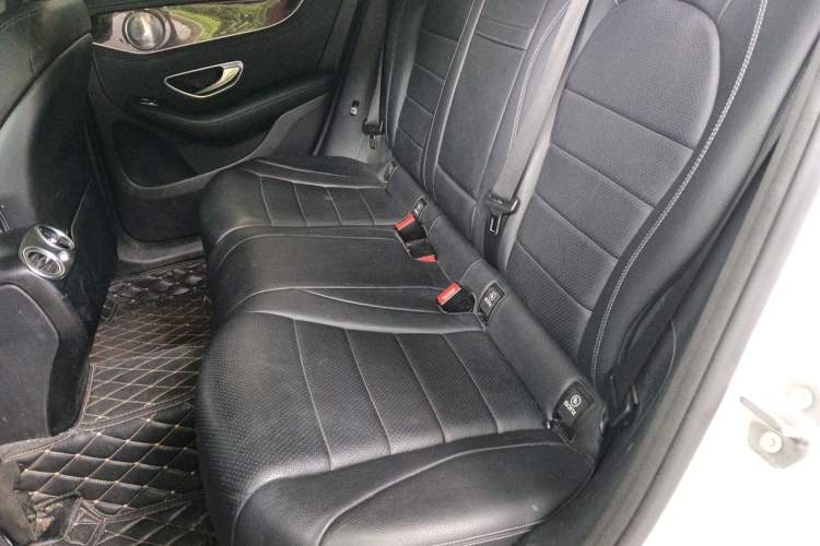 Used Mercedes-Benz GLC 2018 GLC 260 4MATIC Luxury Model Left Rear Seat