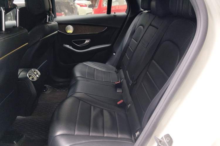 Used Mercedes-Benz GLC 2018 GLC 260 4MATIC Dynamic Edition Left Rear Seat