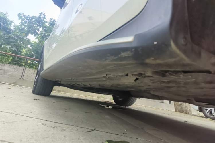 Used Mercedes-Benz GLC 2018 Facelift GLC 260 4MATIC Luxury Edition Left Side Sill