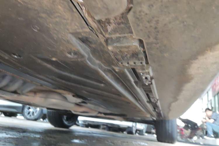 Used Mercedes-Benz GLC 2018 GLC 260 4MATIC Luxury Model Left Side Sill