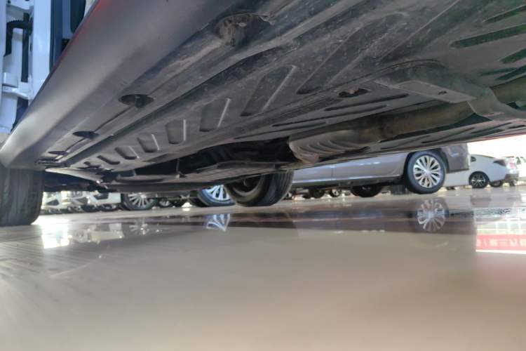 Used Mercedes-Benz GLC 2018 GLC 260 4MATIC Dynamic Edition Left Side Sill
