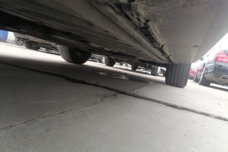 Used Mercedes-Benz GLC 2018 GLC 260 4MATIC Dynamic Edition Left Side Sill