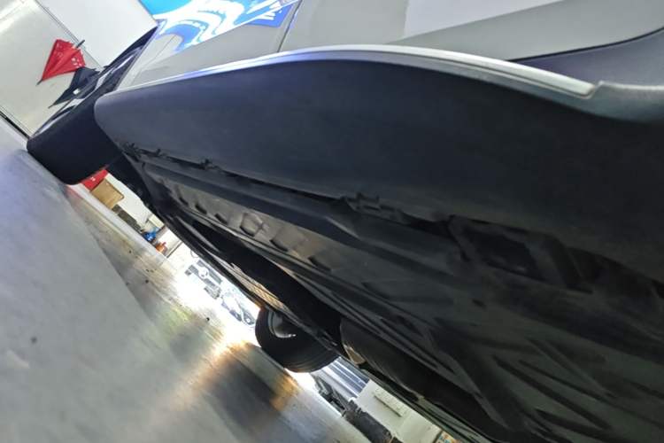 Used Mercedes-Benz GLC 2018 Refreshed GLC 300 4MATIC Dynamic Edition Left Side Sill