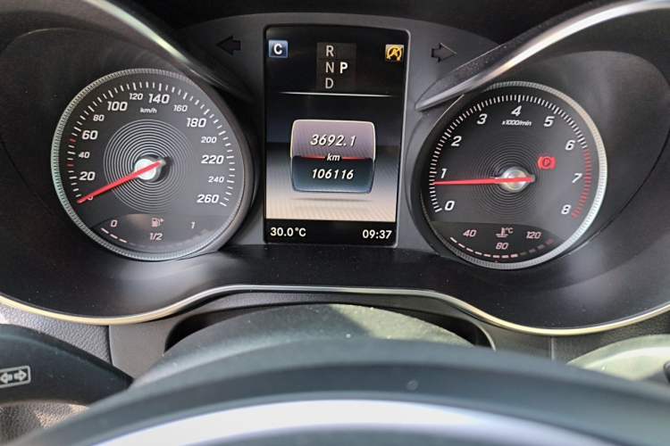 Used Mercedes-Benz GLC 2018 Facelifted GLC 260 4MATIC Dynamic Edition Odometer Close Up