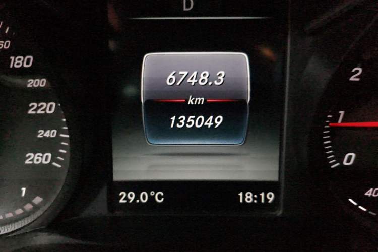 Used Mercedes-Benz GLC 2018 Facelifted GLC 260 4MATIC Dynamic Edition Odometer Close Up