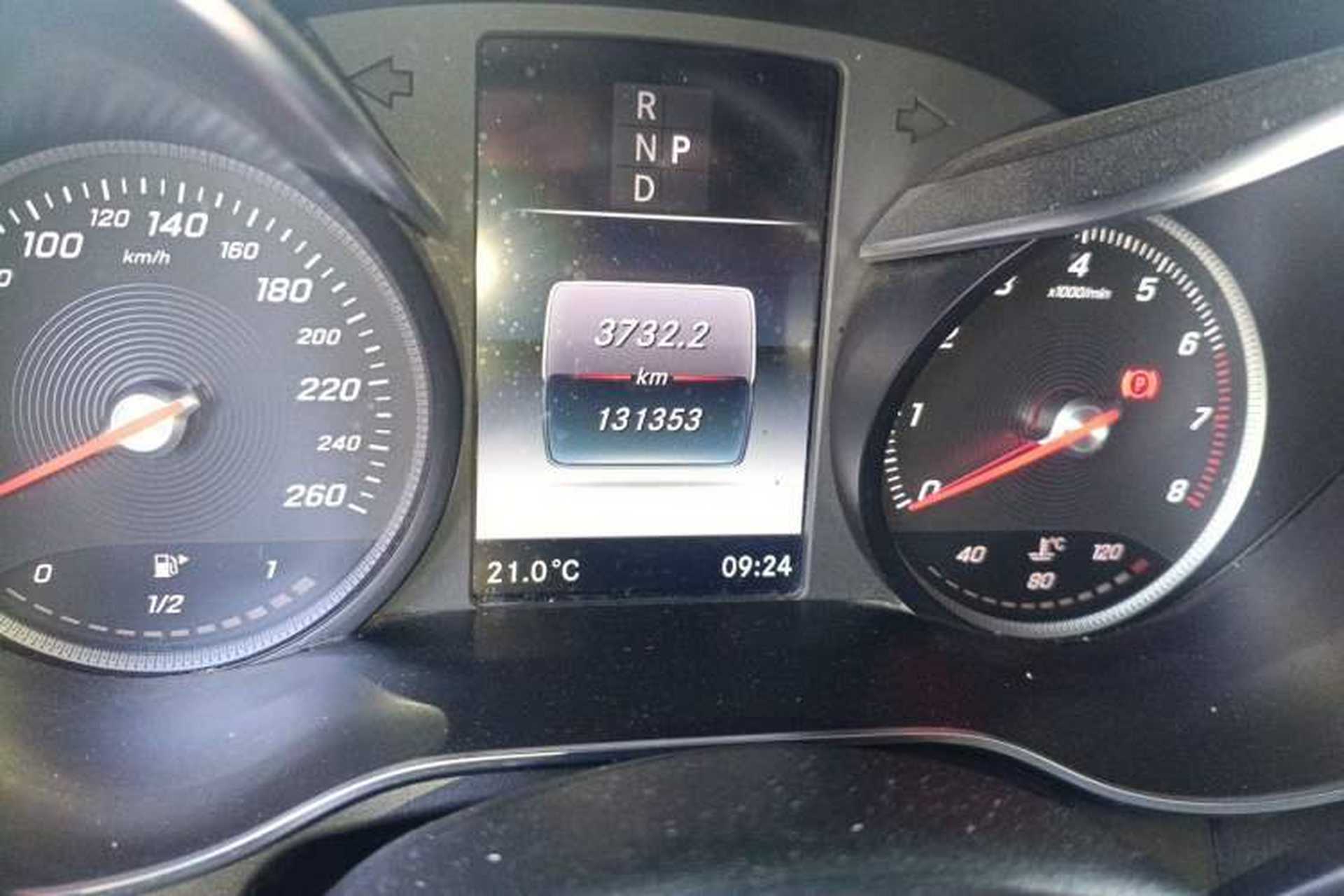 Used Mercedes-Benz GLC 2018 GLC 300 4MATIC Sport Edition Odometer Close Up