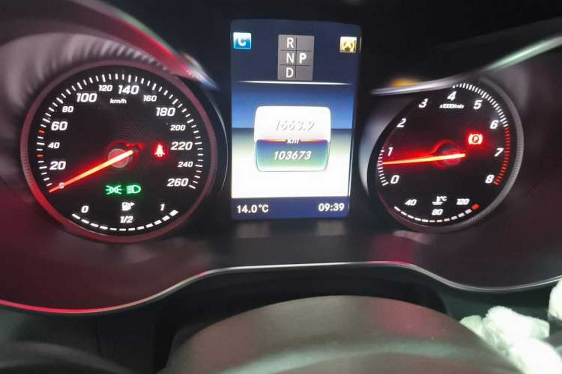 Used Mercedes-Benz GLC 2018 Facelift GLC 200 4MATIC Odometer Close Up
