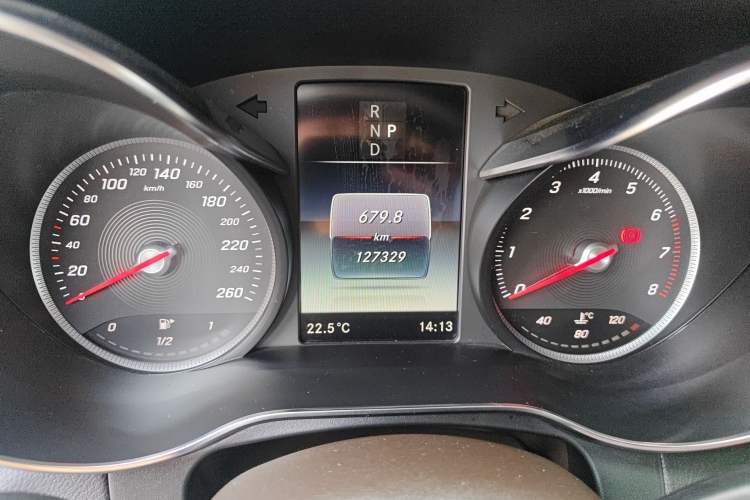 Used Mercedes-Benz GLC 2018 Facelifted GLC 260 4MATIC Dynamic Edition Odometer Close Up