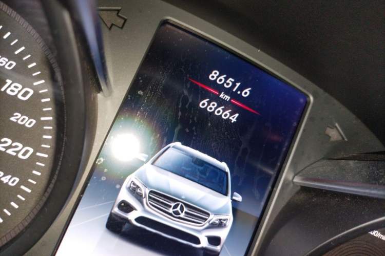 Used Mercedes-Benz GLC 2018 Facelifted GLC 260 4MATIC Dynamic Edition Odometer Close Up