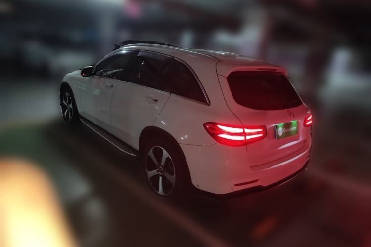Used Mercedes-Benz GLC 2018 GLC 260 4MATIC Luxury Model Rear Left 45 Deg