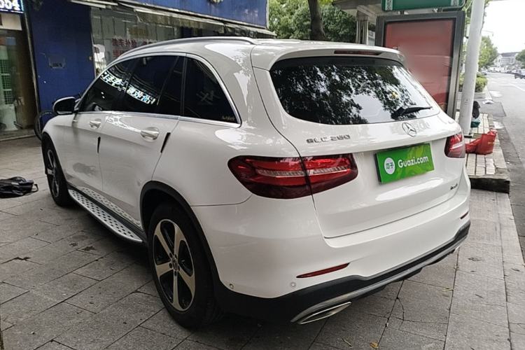 Used Mercedes-Benz GLC 2018 GLC 260 4MATIC Luxury Model Rear Left 45 Deg