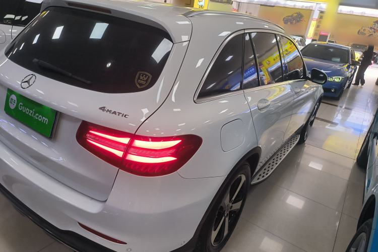 Used Mercedes-Benz GLC 2018 Facelift GLC 260 4MATIC Luxury Edition Rear Right 45 Deg