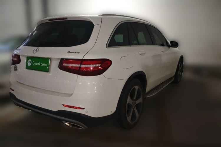 Used Mercedes-Benz GLC 2018 GLC 260 4MATIC Luxury Model Rear Right 45 Deg