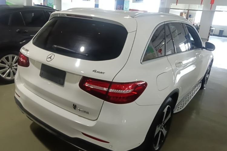 Used Mercedes-Benz GLC 2018 Facelift GLC 260 4MATIC Luxury Edition Rear Right 45 Deg