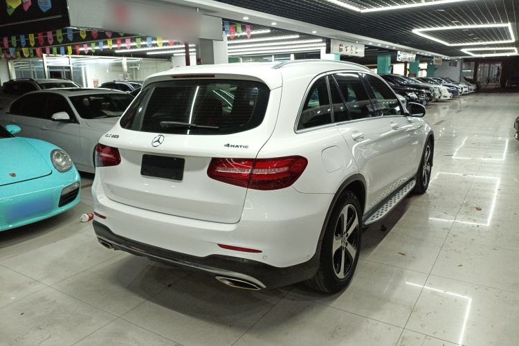 Used Mercedes-Benz GLC 2018 GLC 260 4MATIC Luxury Model Rear Right 45 Deg