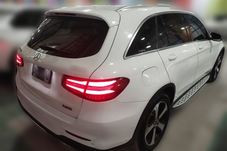 Used Mercedes-Benz GLC 2018 Facelift GLC 260 4MATIC Luxury Edition Rear Right 45 Deg