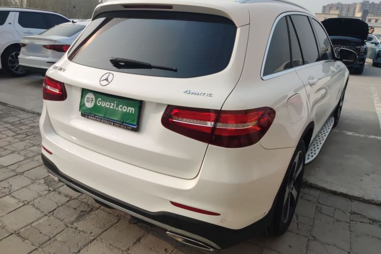 Used Mercedes-Benz GLC 2018 GLC 260 4MATIC Luxury Model Rear Right 45 Deg