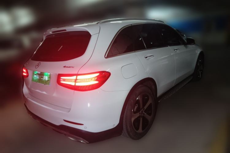 Used Mercedes-Benz GLC 2018 GLC 260 4MATIC Luxury Model Rear Right 45 Deg