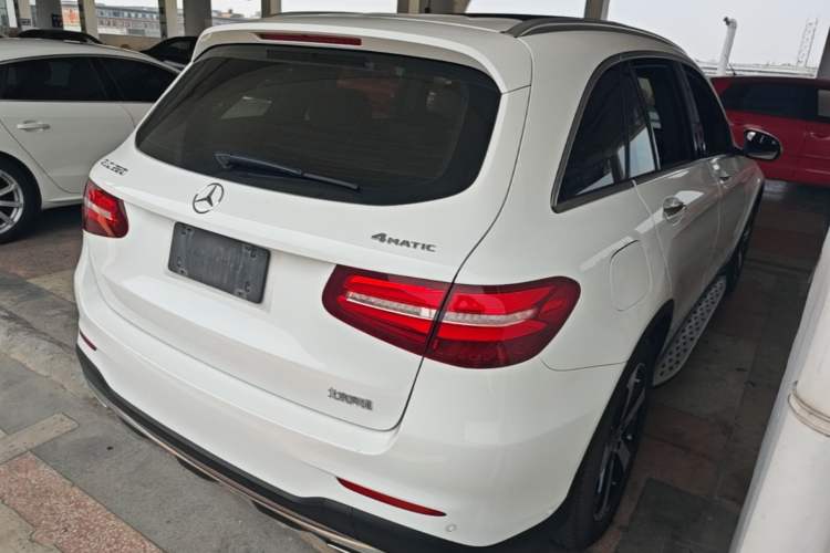Used Mercedes-Benz GLC 2018 Facelift GLC 260 4MATIC Luxury Edition Rear Right 45 Deg