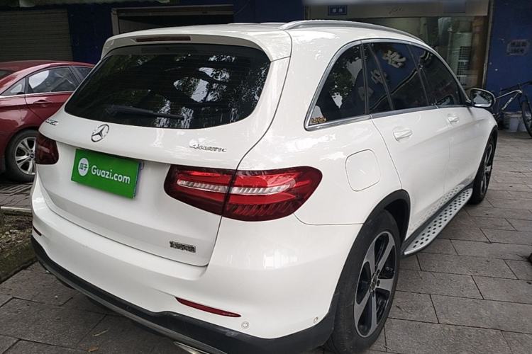 Used Mercedes-Benz GLC 2018 GLC 260 4MATIC Luxury Model Rear Right 45 Deg