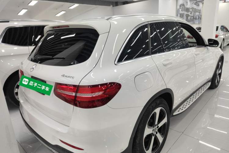 Used Mercedes-Benz GLC 2018 GLC 260 4MATIC Luxury Model Rear Right 45 Deg