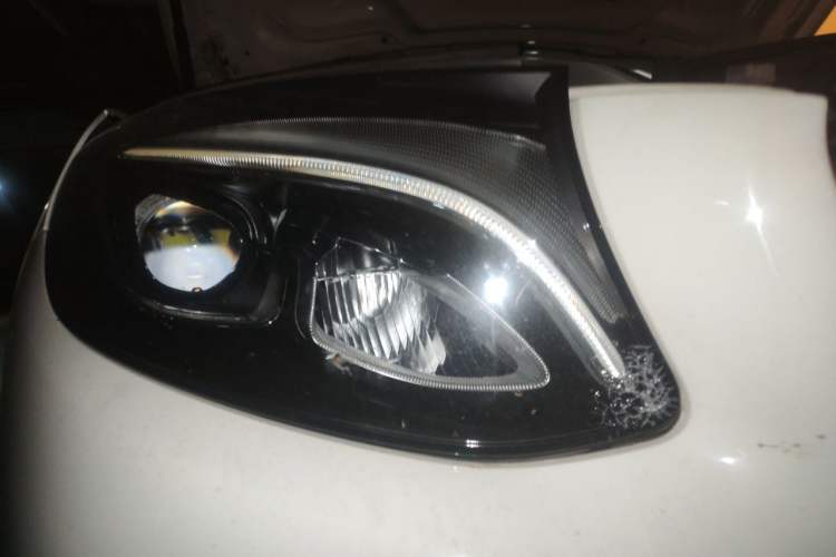 Used Mercedes-Benz GLC 2018 Facelifted GLC 260 4MATIC Dynamic Edition Right Front Headlight