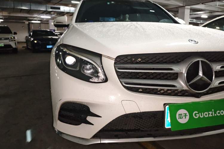 Used Mercedes-Benz GLC 2018 GLC 260 4MATIC Luxury Model Right Front Headlight