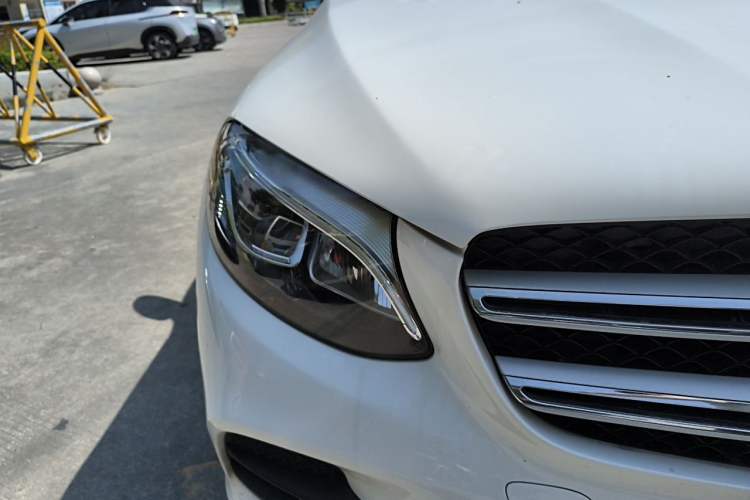 Used Mercedes-Benz GLC 2018 Facelifted GLC 260 4MATIC Dynamic Edition Right Front Headlight