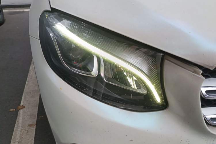 Used Mercedes-Benz GLC 2018 Facelift GLC 260 4MATIC Luxury Edition Right Front Headlight