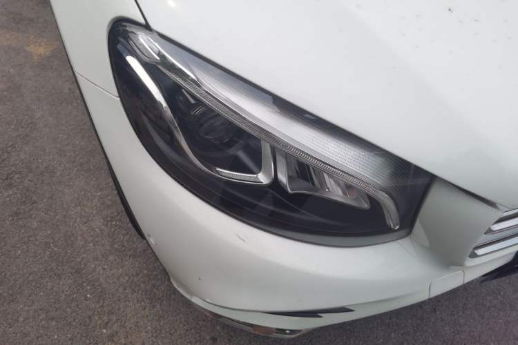 Used Mercedes-Benz GLC 2018 Facelift GLC 260 4MATIC Luxury Edition Right Front Headlight