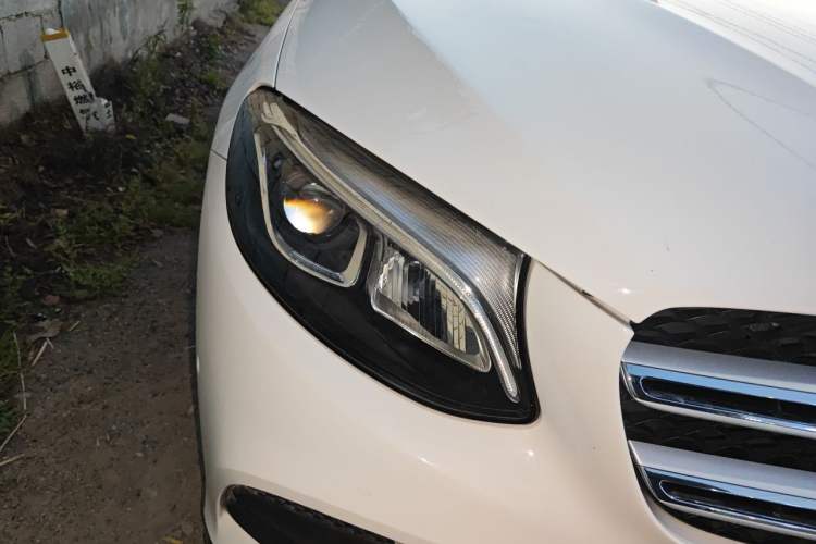 Used Mercedes-Benz GLC 2018 Facelift GLC 260 4MATIC Luxury Edition Right Front Headlight