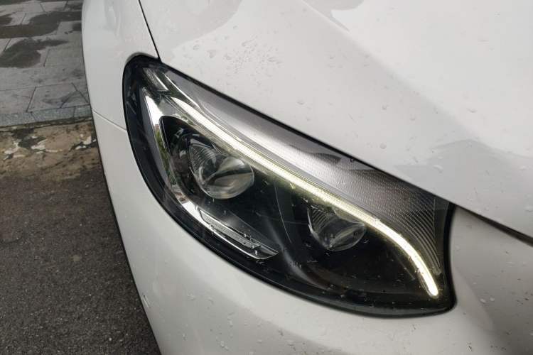 Used Mercedes-Benz GLC 2018 GLC 300 4MATIC Sport Edition Right Front Headlight