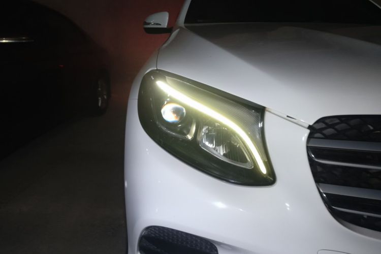 Used Mercedes-Benz GLC 2018 GLC 260 4MATIC Luxury Model Right Front Headlight