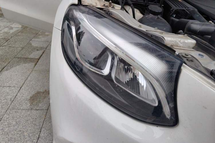 Used Mercedes-Benz GLC 2018 GLC 260 4MATIC Dynamic Edition Right Front Headlight