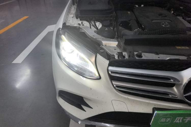 Used Mercedes-Benz GLC 2018 GLC 260 4MATIC Luxury Model Right Front Headlight
