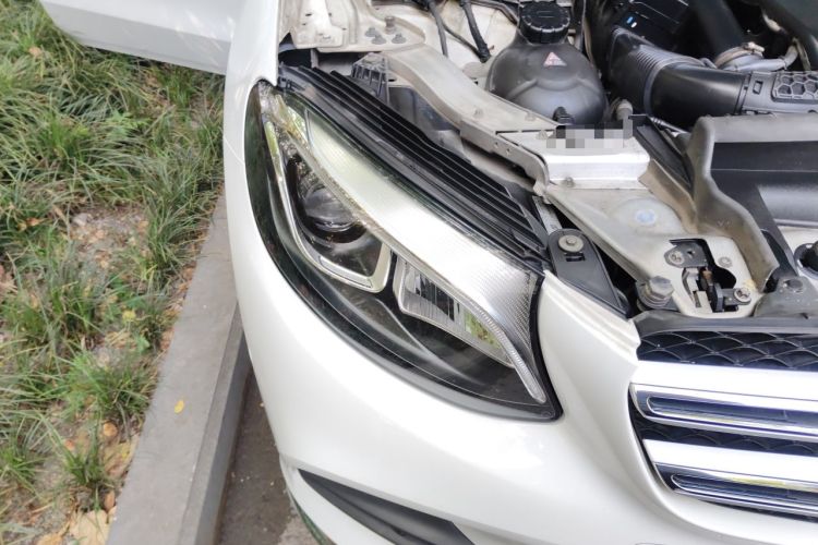 Used Mercedes-Benz GLC 2018 GLC 260 4MATIC Luxury Model Right Front Headlight