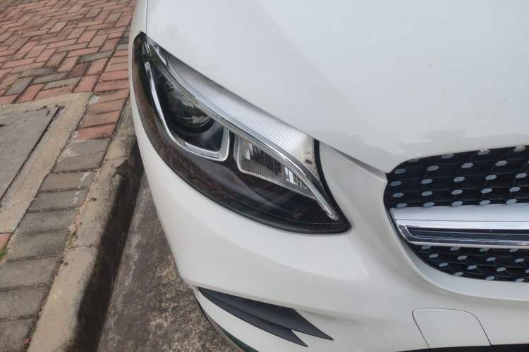 Used Mercedes-Benz GLC 2018 GLC 260 4MATIC Dynamic Edition Right Front Headlight