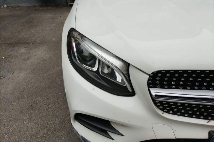 Used Mercedes-Benz GLC 2018 Facelifted GLC 260 4MATIC Dynamic Edition Right Front Headlight