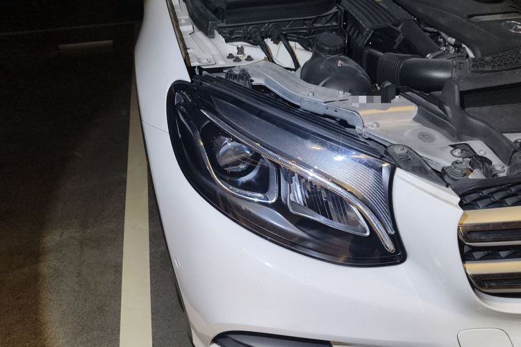 Used Mercedes-Benz GLC 2018 GLC 260 4MATIC Luxury Model Right Front Headlight