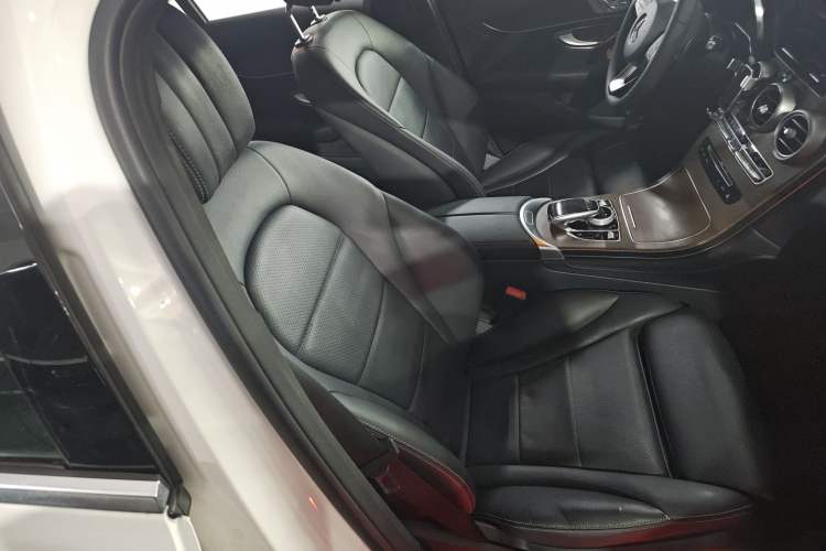 Used Mercedes-Benz GLC 2018 GLC 300 4MATIC Sport Edition Right Front Seat