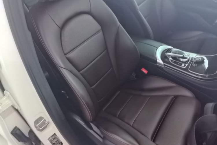 Used Mercedes-Benz GLC 2018 GLC 260 4MATIC Luxury Model Right Front Seat