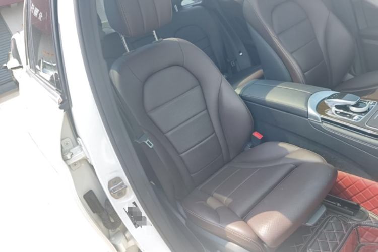 Used Mercedes-Benz GLC 2018 Facelift GLC 260 4MATIC Luxury Edition Right Front Seat